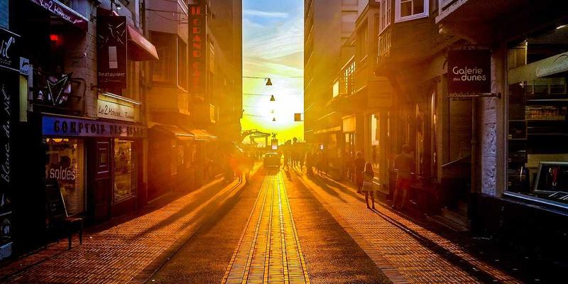 紫色迷情与时光回响:道达广告如何以复古美学打造现象级快闪店沉浸体验